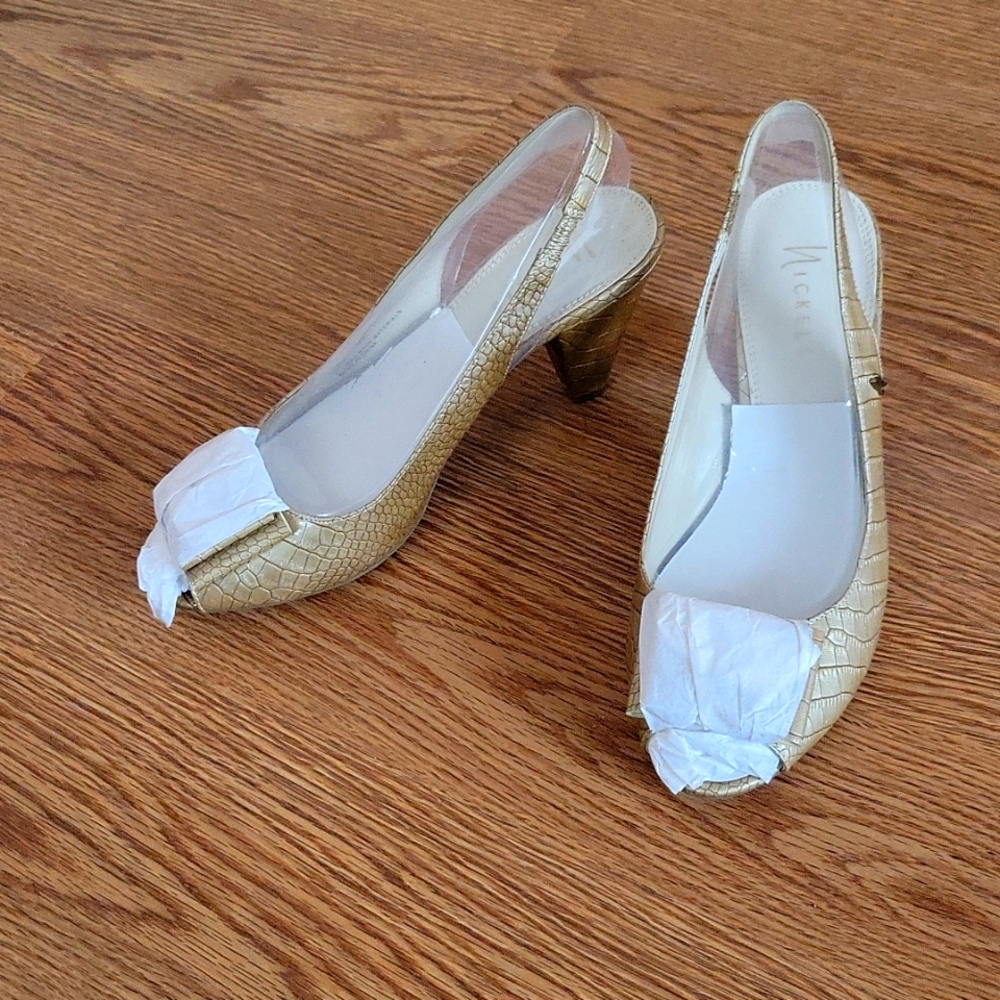 Never worn new Nickels shoes